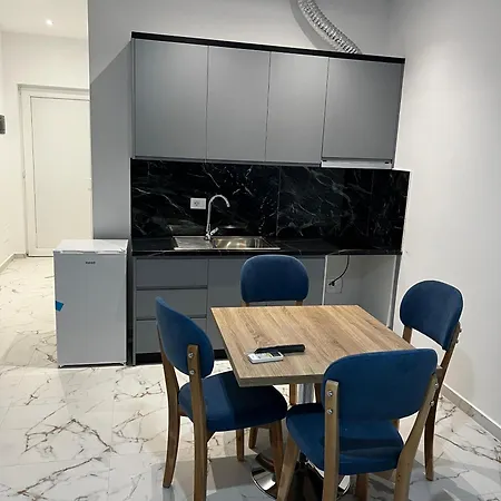 Apartment Season